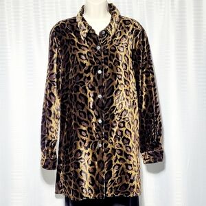 VTG Denim&Co. Shimmering Velvet Leopard Print Long Sleeve Button Down Top (L)